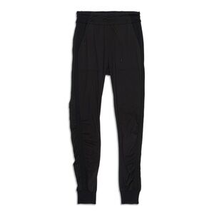 Beyond the studio black jogger size 10